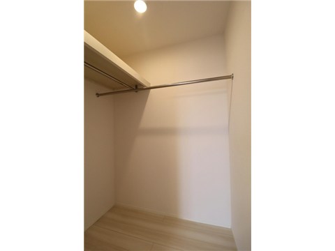 収納　ウォークインクローゼット
