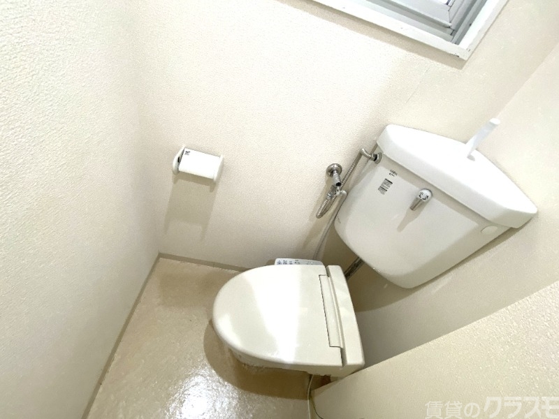 トイレ　冬場も安心の温水洗浄便座！