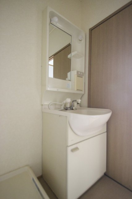 洗面設備　別号室の写真です（反転）