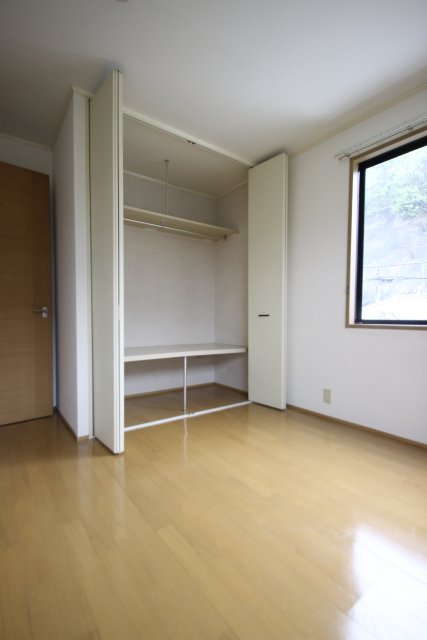 収納　別号室の写真です（反転）