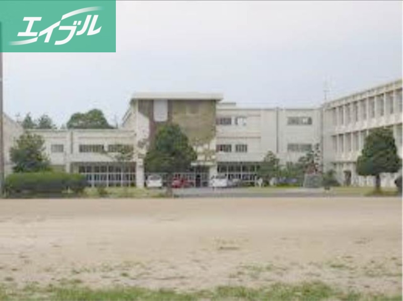 中学校　倉敷市立福田中学校（中学校）まで483m
