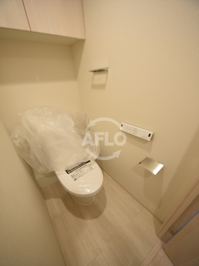 トイレ　OPUS RESIDENCE SHINSAIBASHI SO
