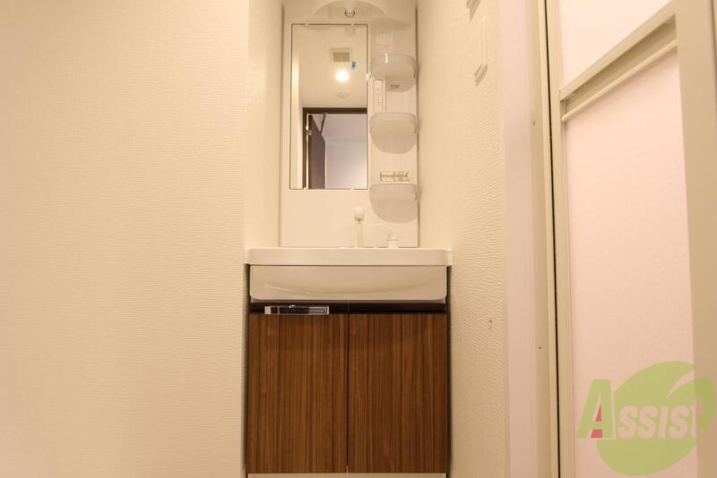 洗面設備　シャンプードレッサー洗面台