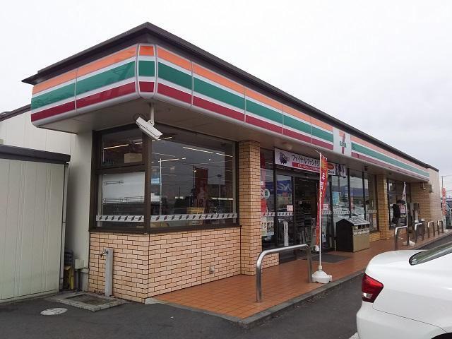 コンビニ　セブンイレブン高崎大八木町店（コンビニ）まで570m