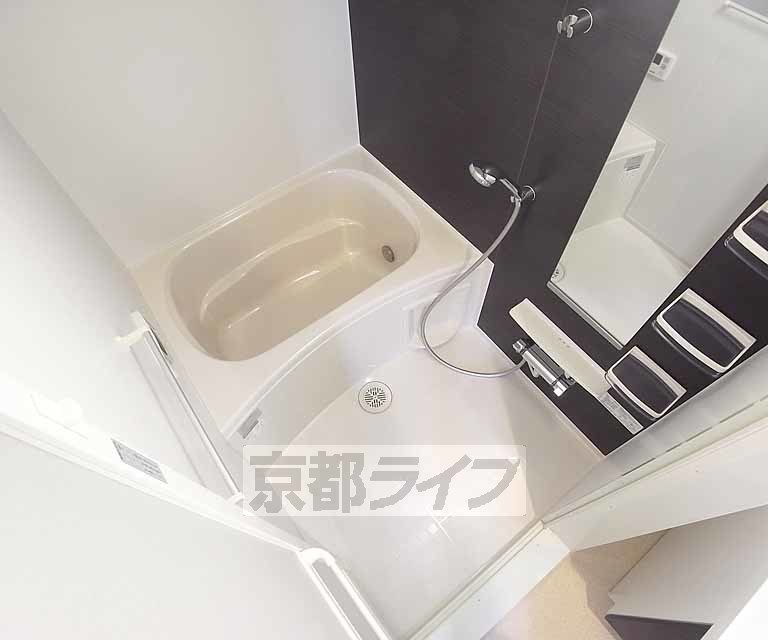 バス・シャワールーム　きれいなお風呂です。