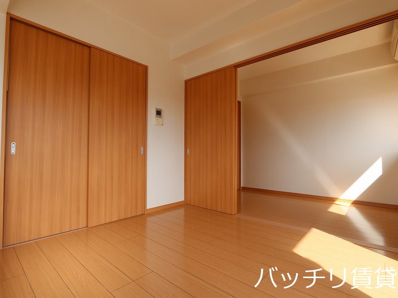 居室・リビング　画像は別号室タイプの為、現状を優先致します。