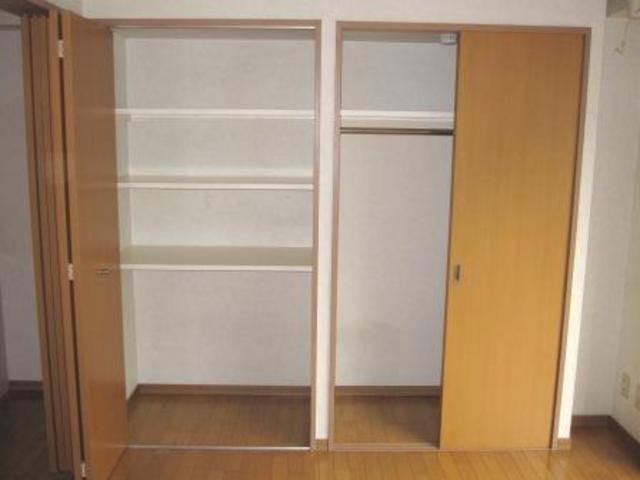 収納　クローゼット