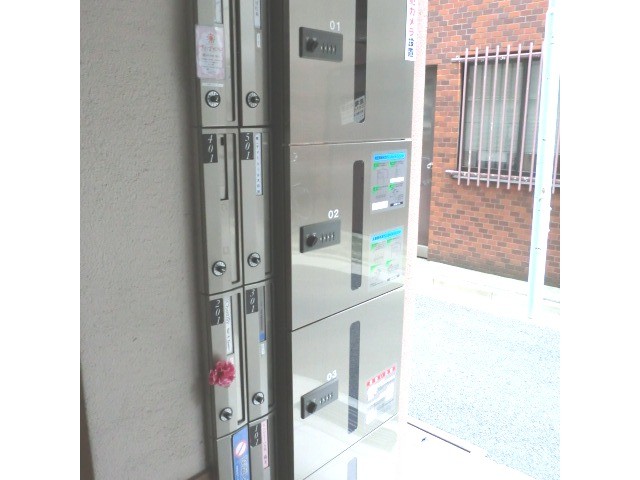エントランス　宅配ボックス