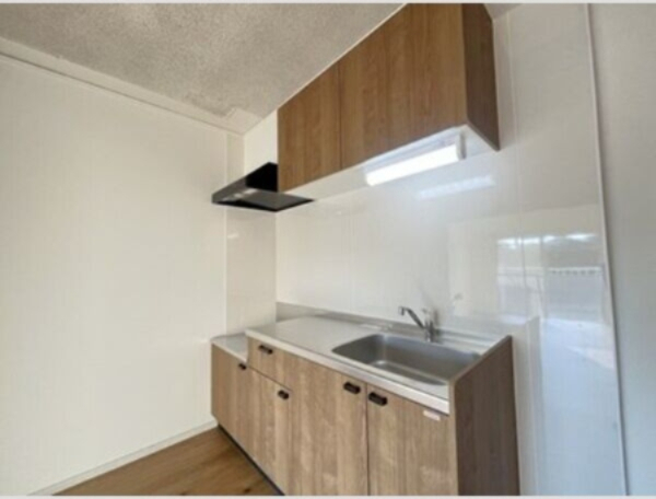 キッチン　別部屋反転間取りのお写真となります。