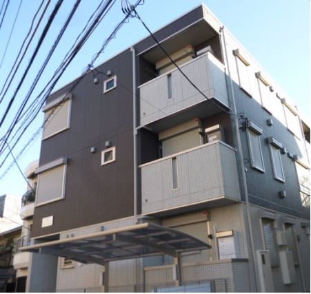 建物外観　2013年完成オートロック完備♪