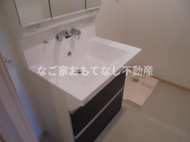 洗面設備　※写真は別号室