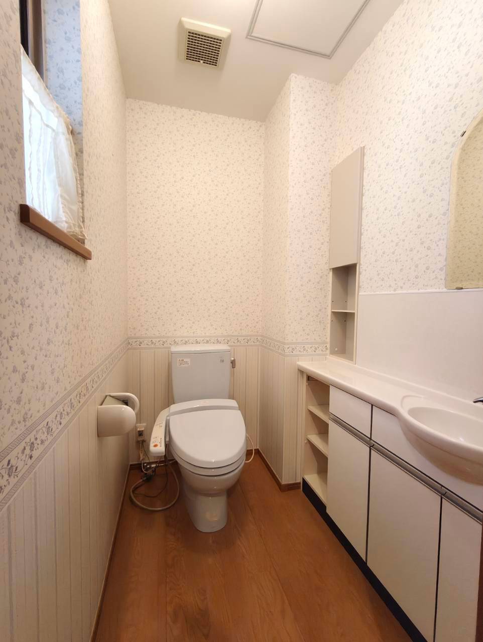 箕面市百楽荘1丁目貸家のトイレ写真