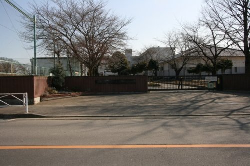 中学校　上柴中学校（中学校）まで643m