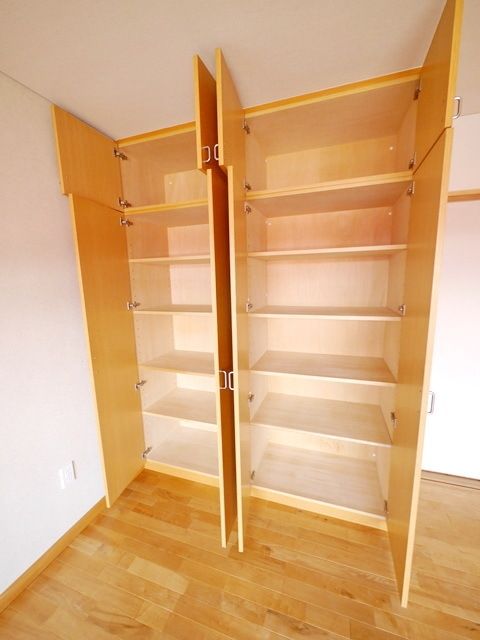 収納　同物件別部屋写真