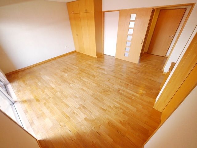 居室・リビング　同物件別部屋写真