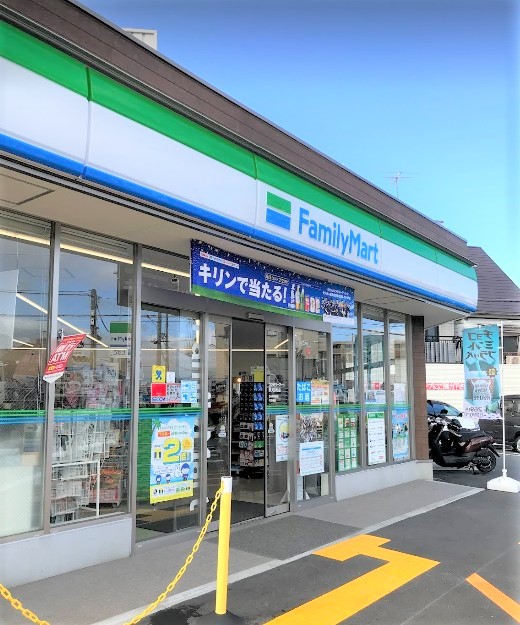 コンビニ　ファミリーマート伏見京町店（コンビニ）まで154m