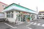 コンビニ　ファミリーマート中川江松店（コンビニ）まで690m