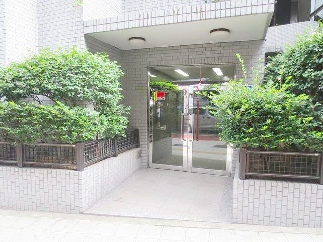 エントランス　部屋探しは株式会社　タウンハウジング　までお気軽にお問合せ…