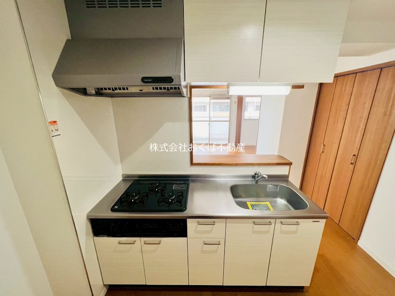 キッチン　※同間取りの別部屋のお写真です。