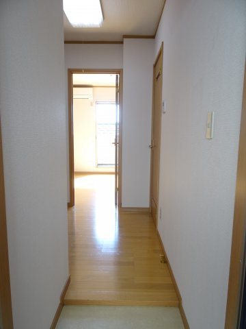玄関　同物件別部屋のお写真です※現況優先