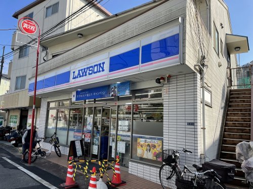 コンビニ　ローソン（コンビニ）まで411m