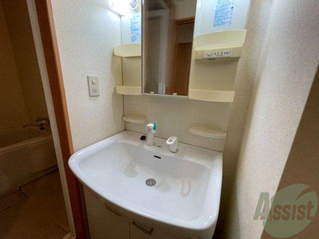 洗面設備　独立洗面で朝の準備もバッチリＯＫですよね～。