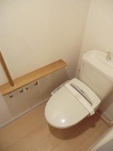 トイレ　ウォシュレット有