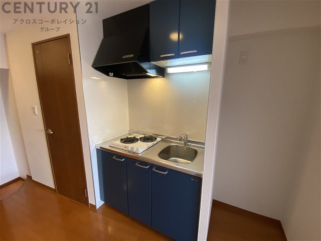 キッチン　壁付けキッチンでスペースを最大限有効活用できます！