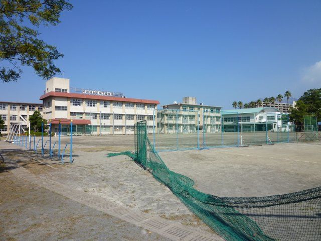 中学校　天保山中学校（中学校）まで1460m