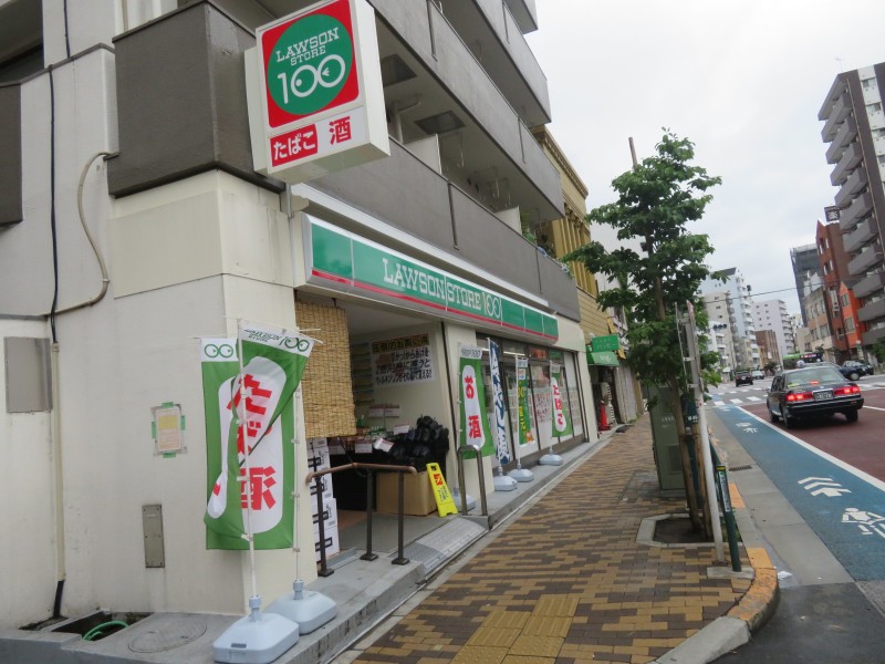 コンビニ　ローソンストア100台東清川店（コンビニ）まで62m