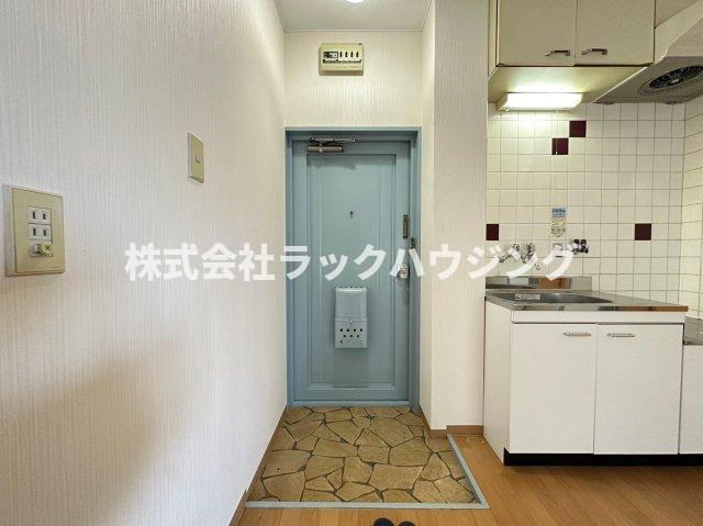 玄関　【お部屋探しはラックハウジングにお問合せ下さいませ】