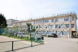 中学校　日野市立七生中学校（中学校）まで900m