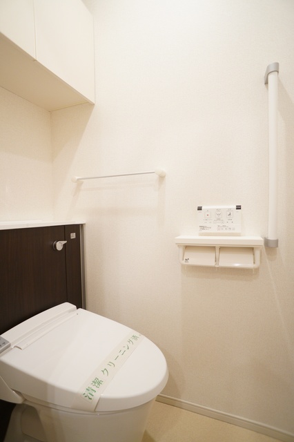 トイレ　参考写真（同建物別部屋のものです）