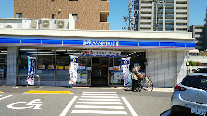 コンビニ　ローソン 東区芳野三丁目店（コンビニ）まで368m
