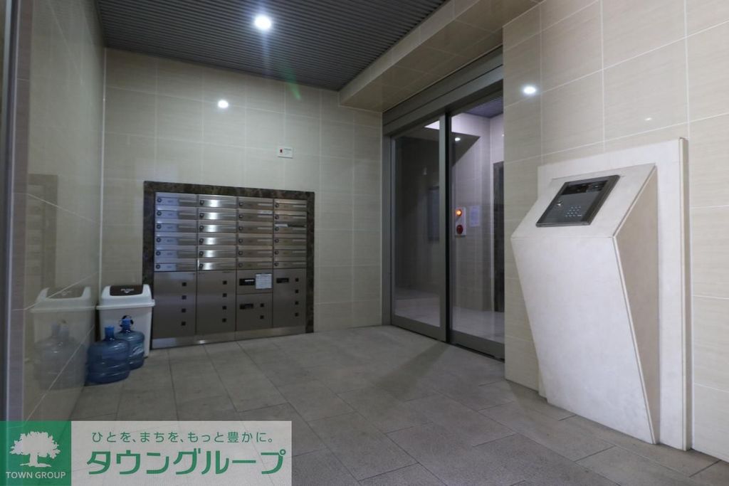 エントランス　エントランス