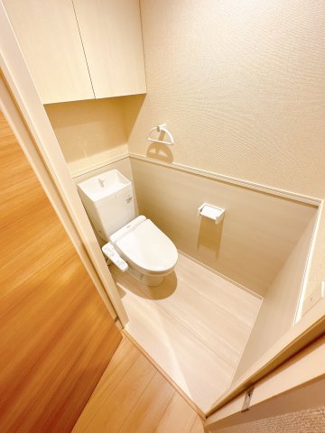 トイレ　※同物件、同タイプ、間取り反転のお部屋です