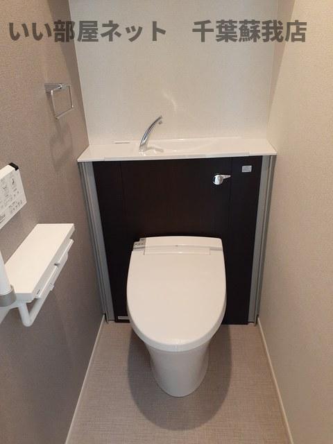 トイレ　落ち着いたトイレです