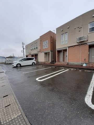 駐車場　駐車場完備です
