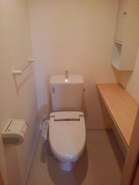 トイレ　清潔感のあるトイレです。