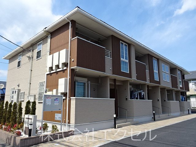 建物外観　築浅でオシャレな建物です。