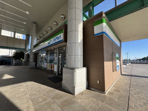 コンビニ　ファミリーマート ちはら台駅店（コンビニ）まで874m
