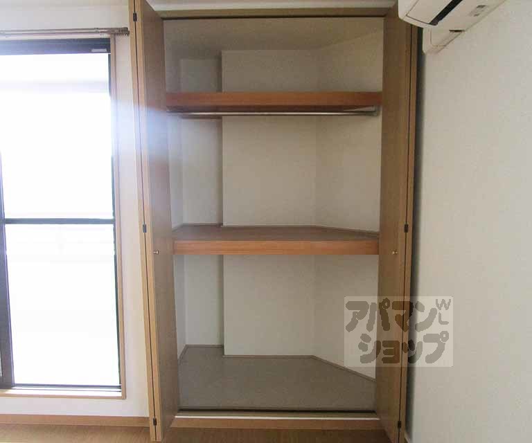 収納　３０５号室の写真です。