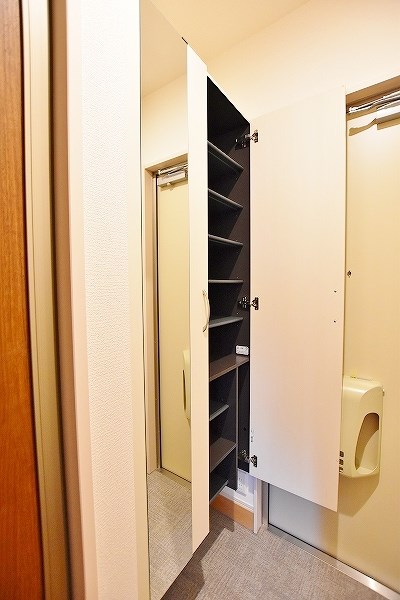 玄関　★姿見付きシューズBOX★