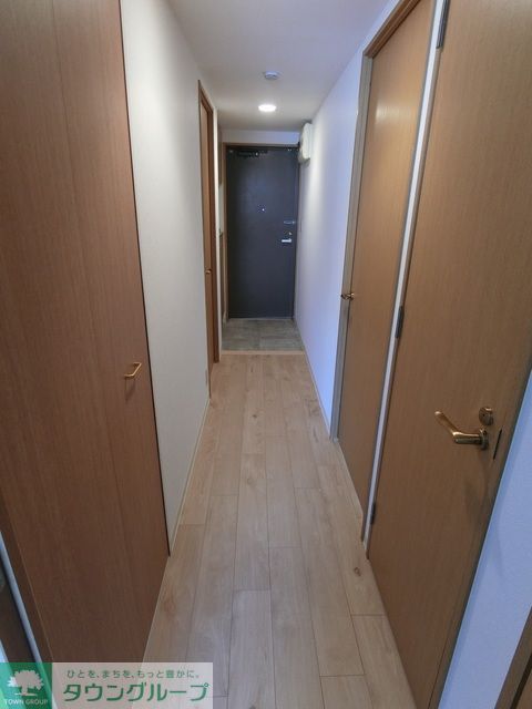 玄関　Fタイプ2020年8月撮影 同タイプB508号室の写真です。