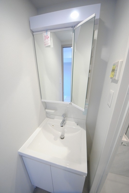 洗面設備　写真は２０６号室