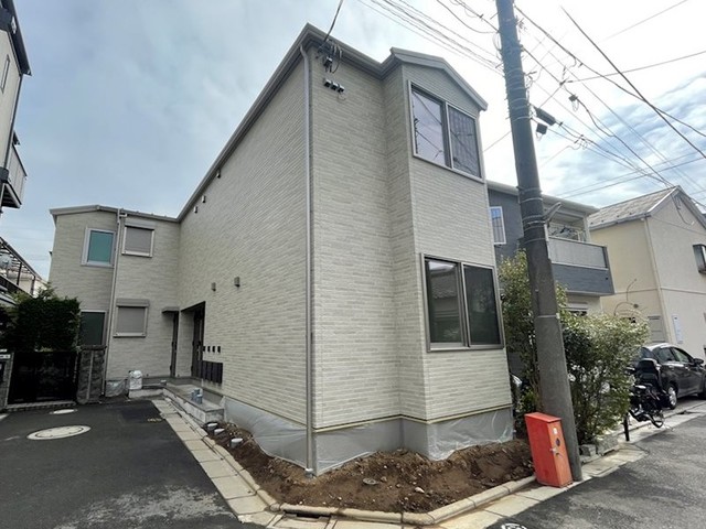 建物外観　２０２３年築
