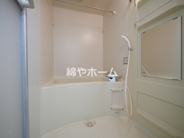 バス・シャワールーム　ゆったり過ごせるお風呂です