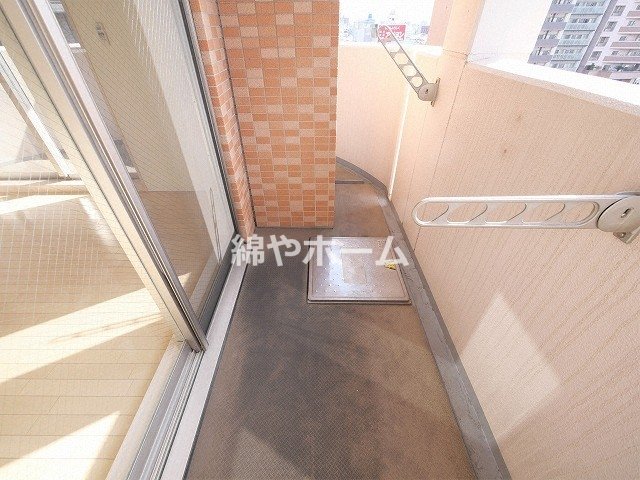 バルコニー　陽当たり良好なバルコニーです