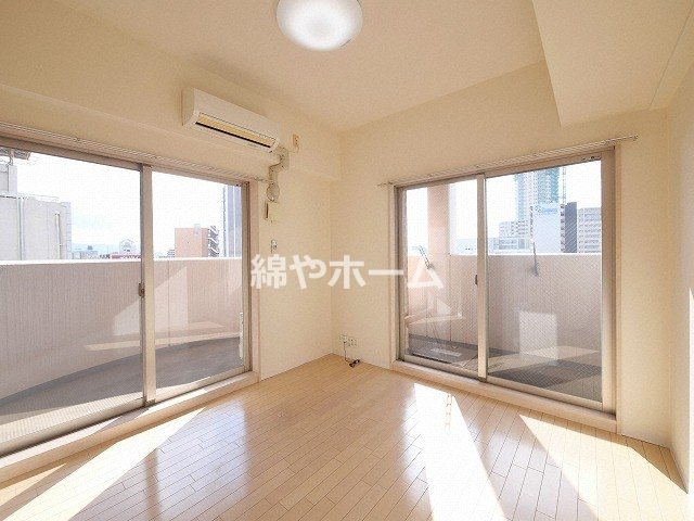 居室・リビング　ゆったり過ごせる居間です