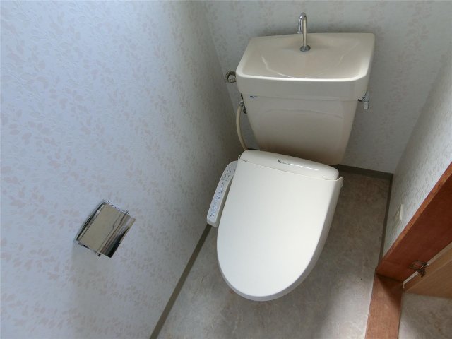 トイレ　ウォシュレット付き洋式トイレ♪